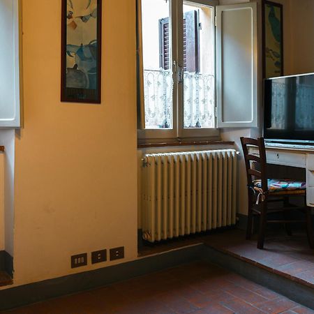 Pulcinella Appartamento Tipico Centro Storico Montepulciano Stazione Екстериор снимка